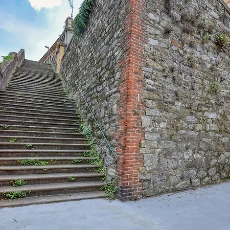 2 Bedroom Awesome In Ferienhaus Camogli
