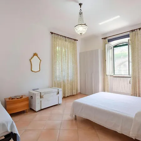 Holiday home Stunning In With Kitchen Camogli